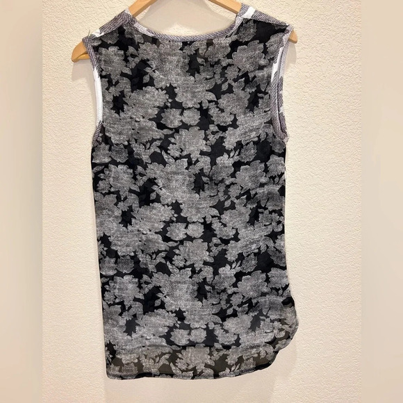 CAbi Top Gray White Floral Tango Drape Neck Sleeveless Small #3057 - Picture 4 of 11